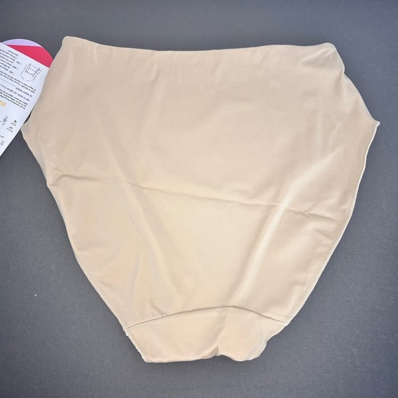 NWT  Spanx Hide and Sleek Smoothing Panty Nude M - Picture 2 of 9